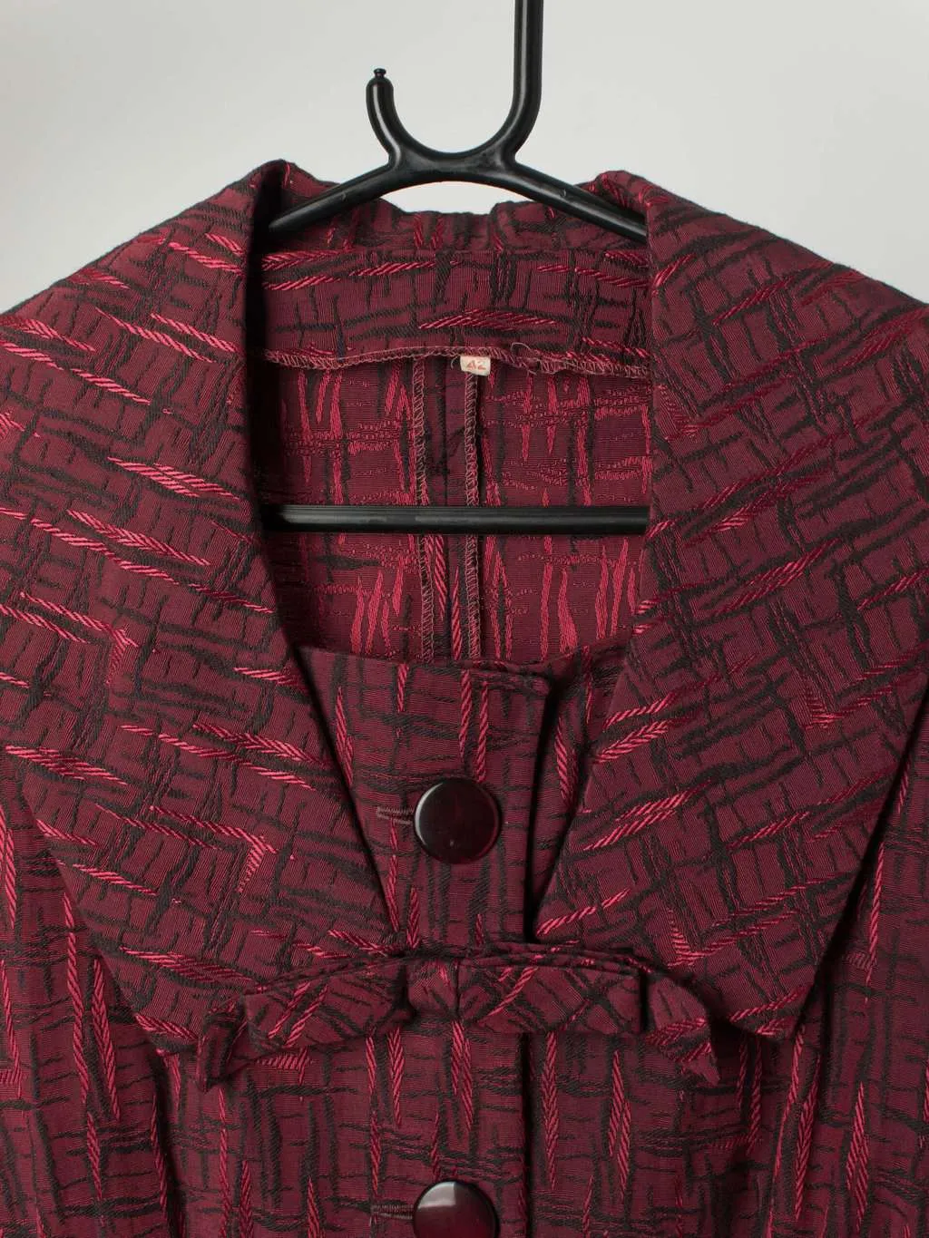 1960's brocade jacket in wine red and black – Medium / Large