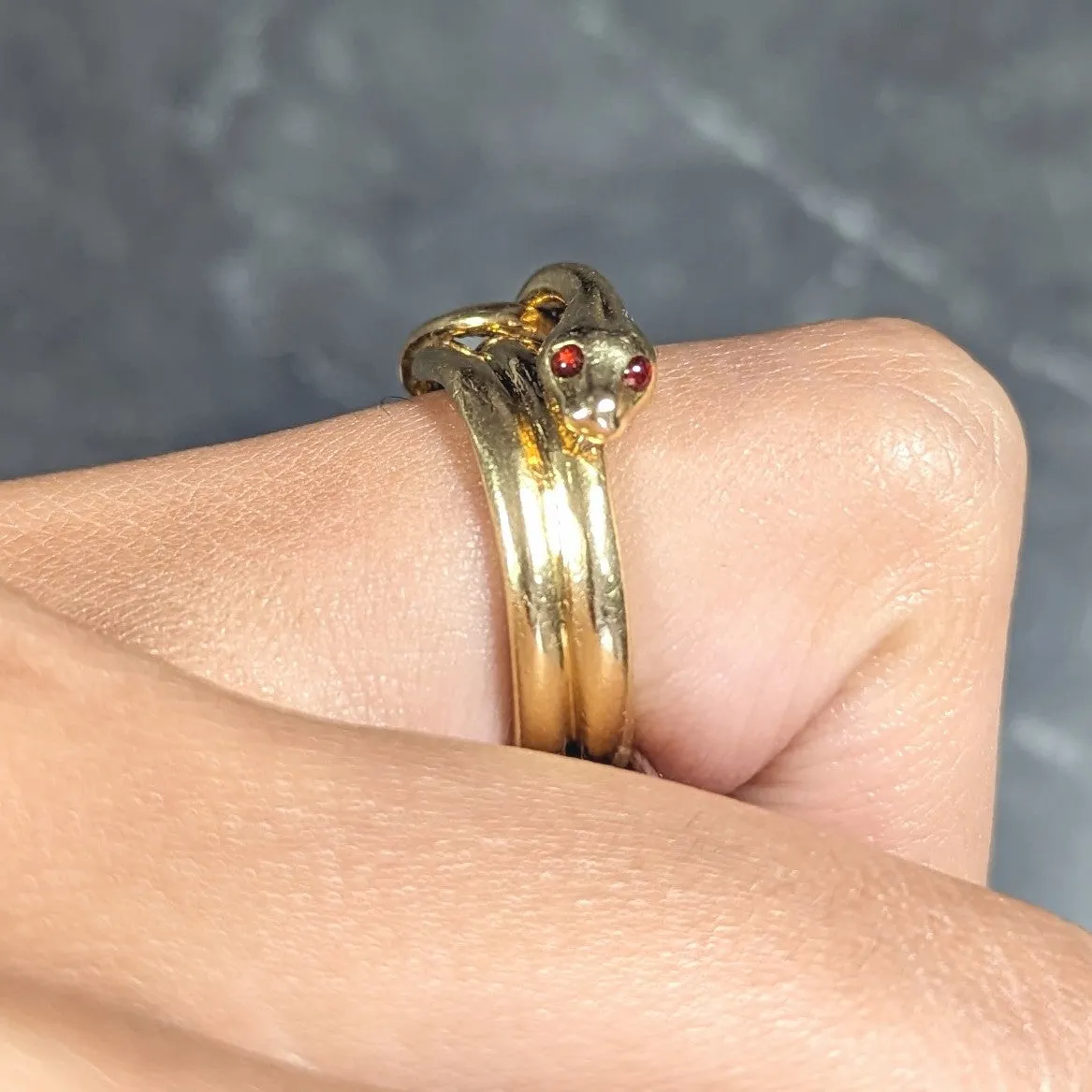 David Webb 1970's Ruby 18 Karat Yellow Gold Knotted Snake Vintage Band Ring