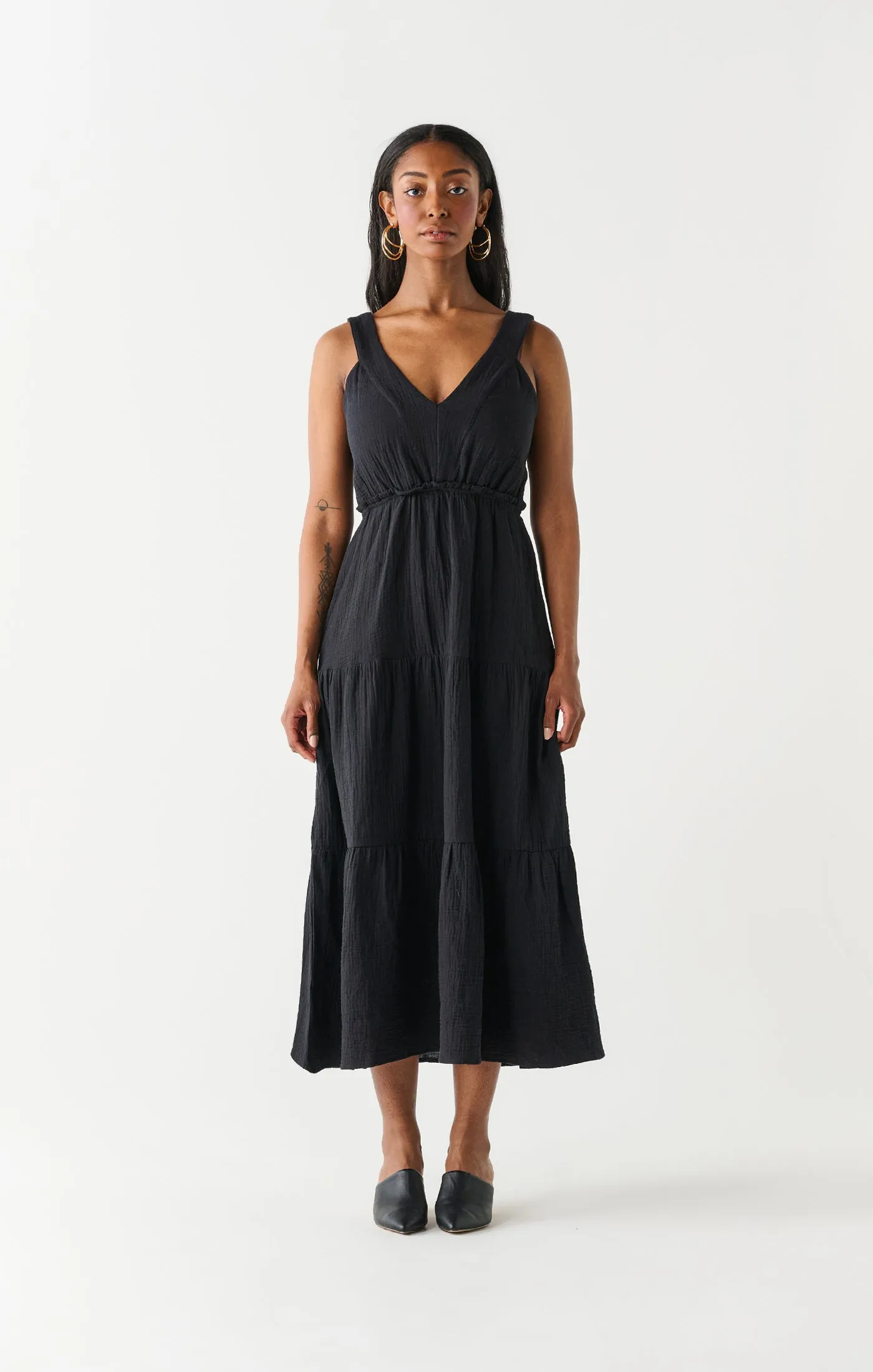 Dex Plus Textured Tiered Maxi Dress In Black