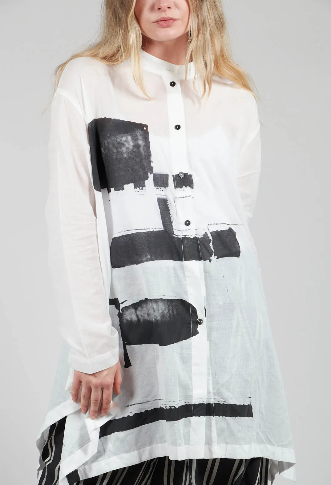 Lightweight Longline Shirt in White Print