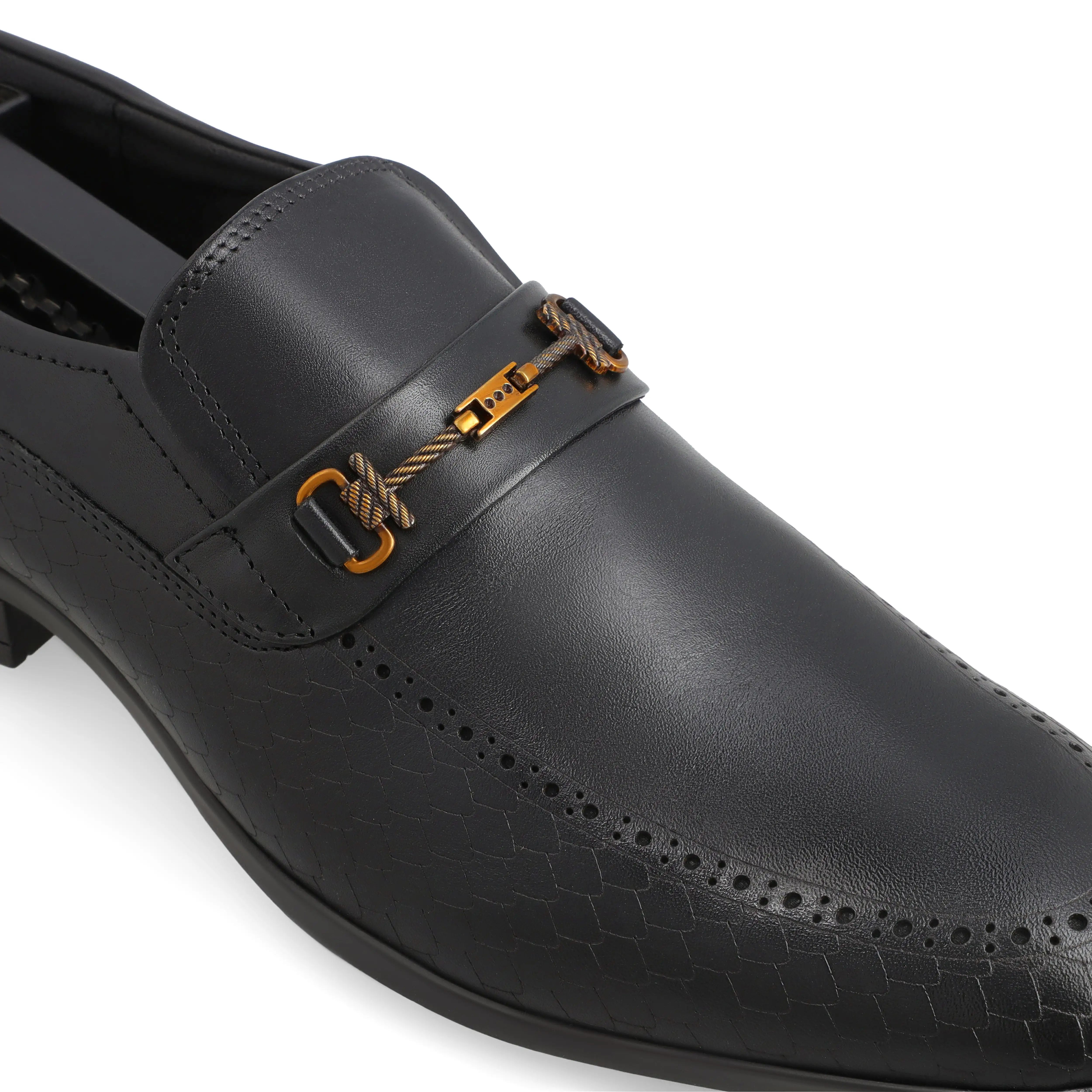 Scaled Wire Buckled Loafers-Black